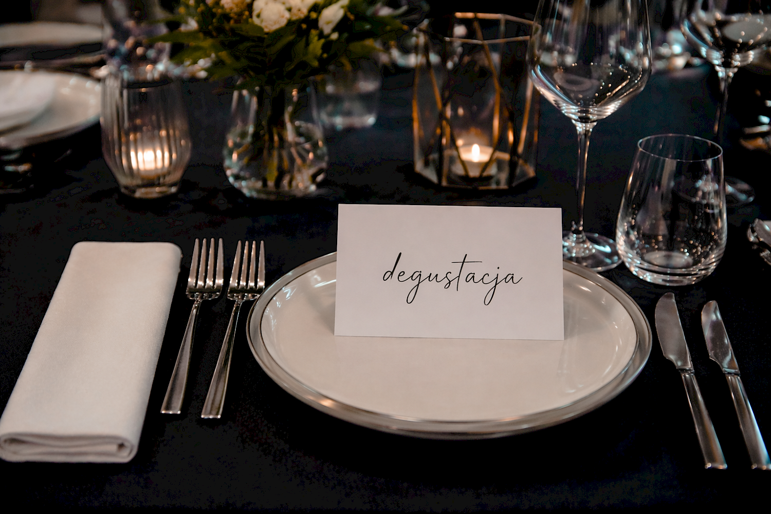 JEŚĆ, ABY SIĘ NAJEŚĆ, CZY JEŚĆ, ABY…?